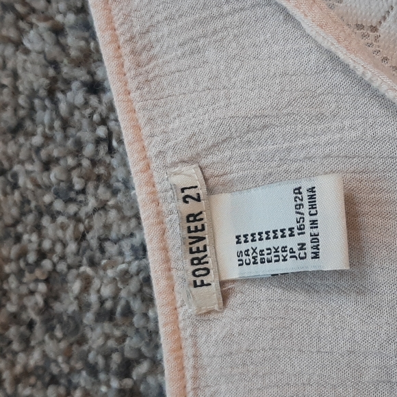 Flowy off the shoulder top - Picture 3 of 3